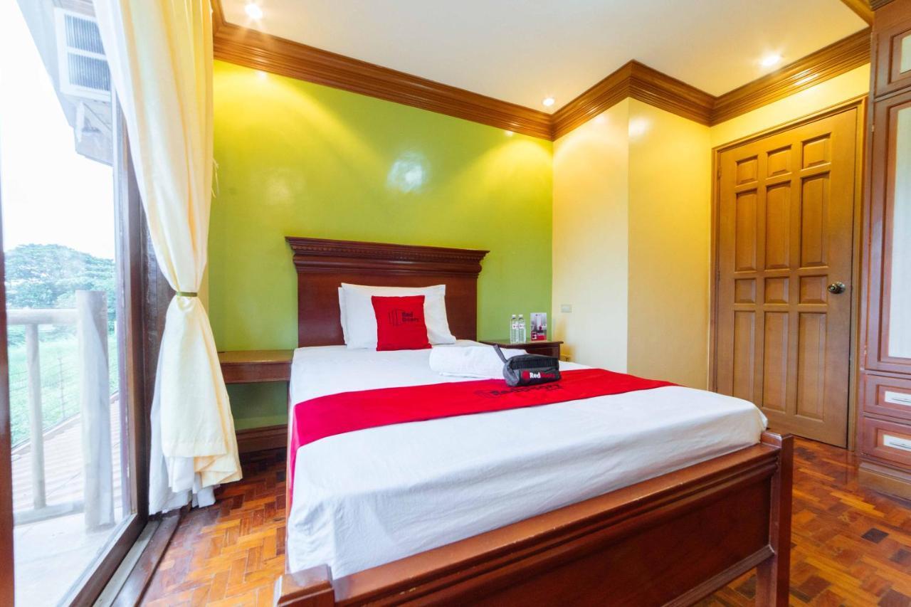 Reddoorz Plus @ Starhomes Olivianville Tarlac City Esterno foto