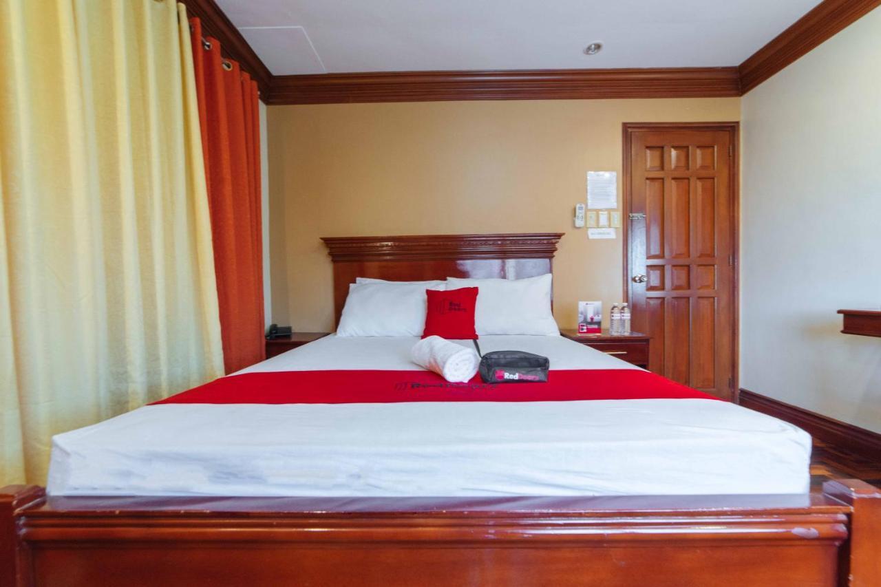 Reddoorz Plus @ Starhomes Olivianville Tarlac City Esterno foto